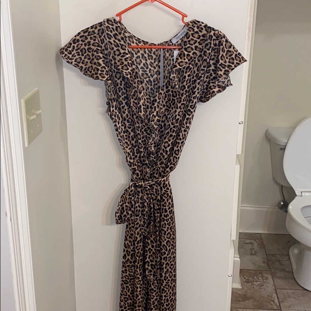 NWT extremely fun leopard jumper!